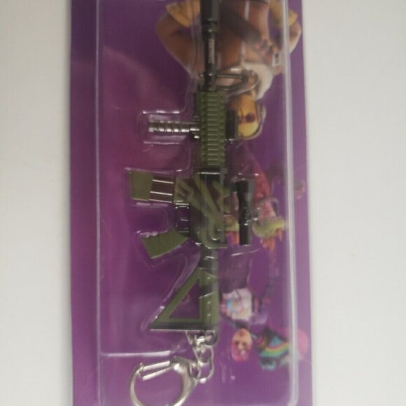 FORTNITE AR Assault Rifle METAL  KEYCHAIN  Epic Games - Picture 1 of 2